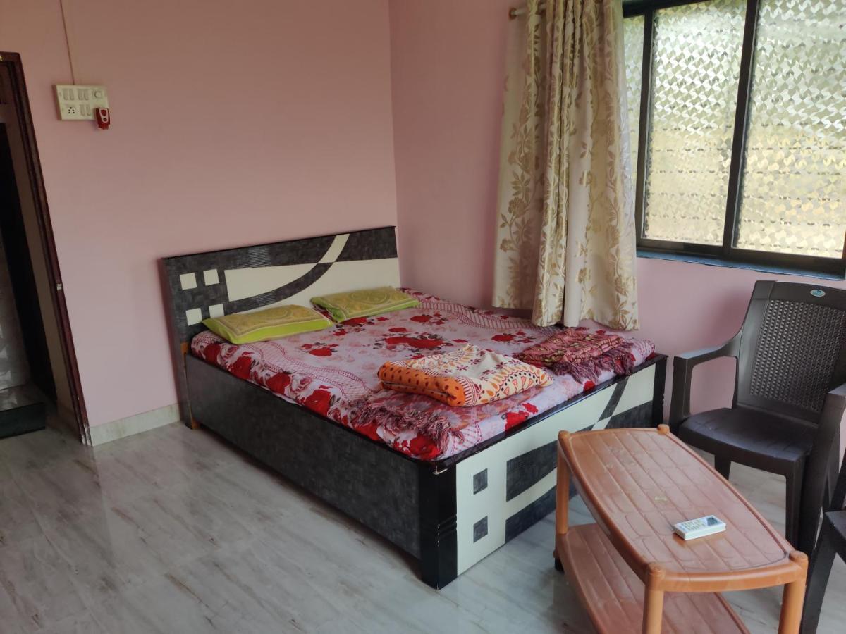 Gulmohar Cottages - Home Stay In Алібаґ Екстер'єр фото