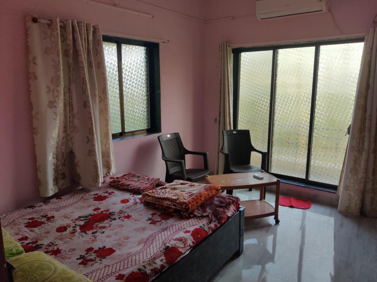 Gulmohar Cottages - Home Stay In Алібаґ Екстер'єр фото